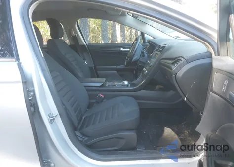 2018 Ford Fusion S z USA, uszkodzony, nr VIN 3FA6P0G73JR228039